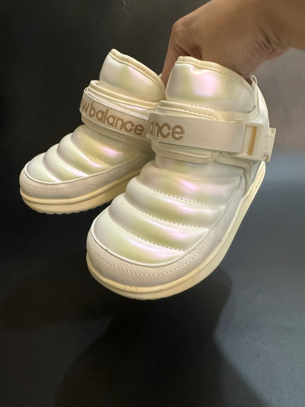 New Balance Botas de Neve com Fivela e Tirante Isoladas 17