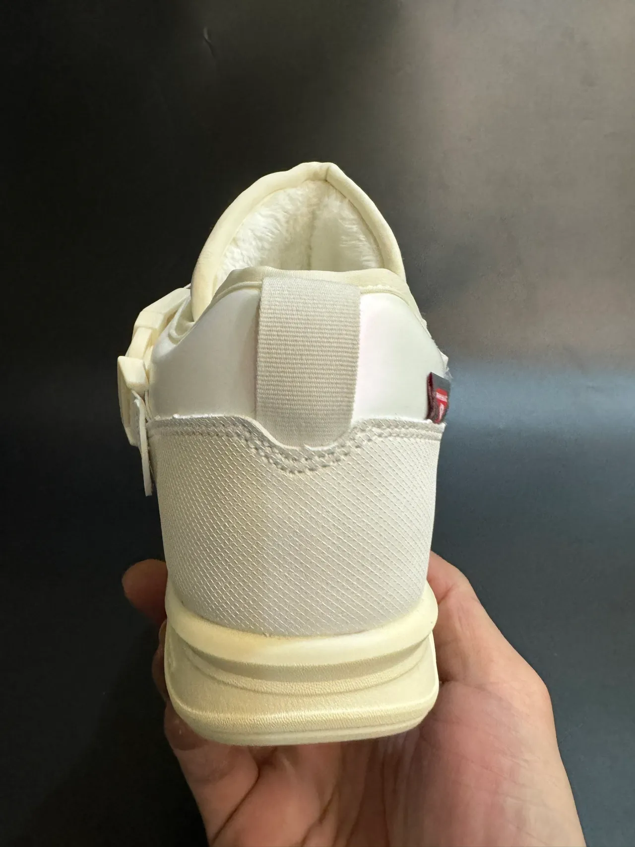 New Balance Botas de Neve com Fivela e Tirante Isoladas 22