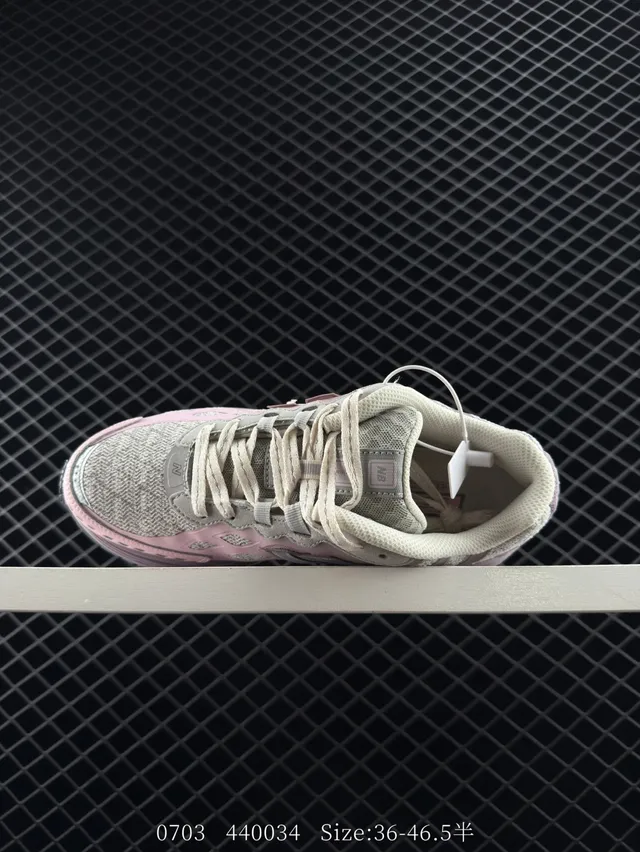 New Balance M1906AF Rosa Gris Silueta Malla Y Cubierta Sintética Construcción Zapatillas Gruesas 5