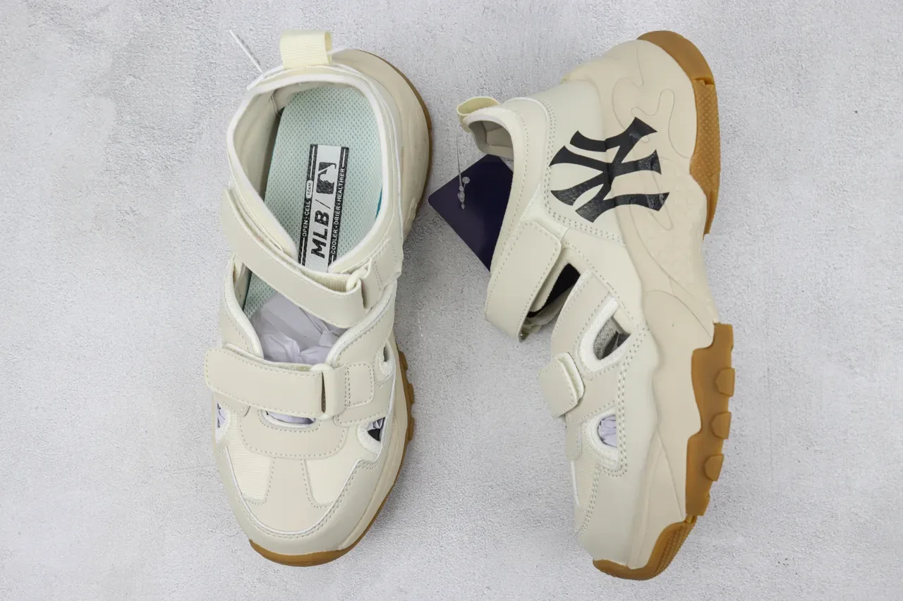 New Era Beige Black Chunky Sole Velcro Strap Closure Casual Sandals 3