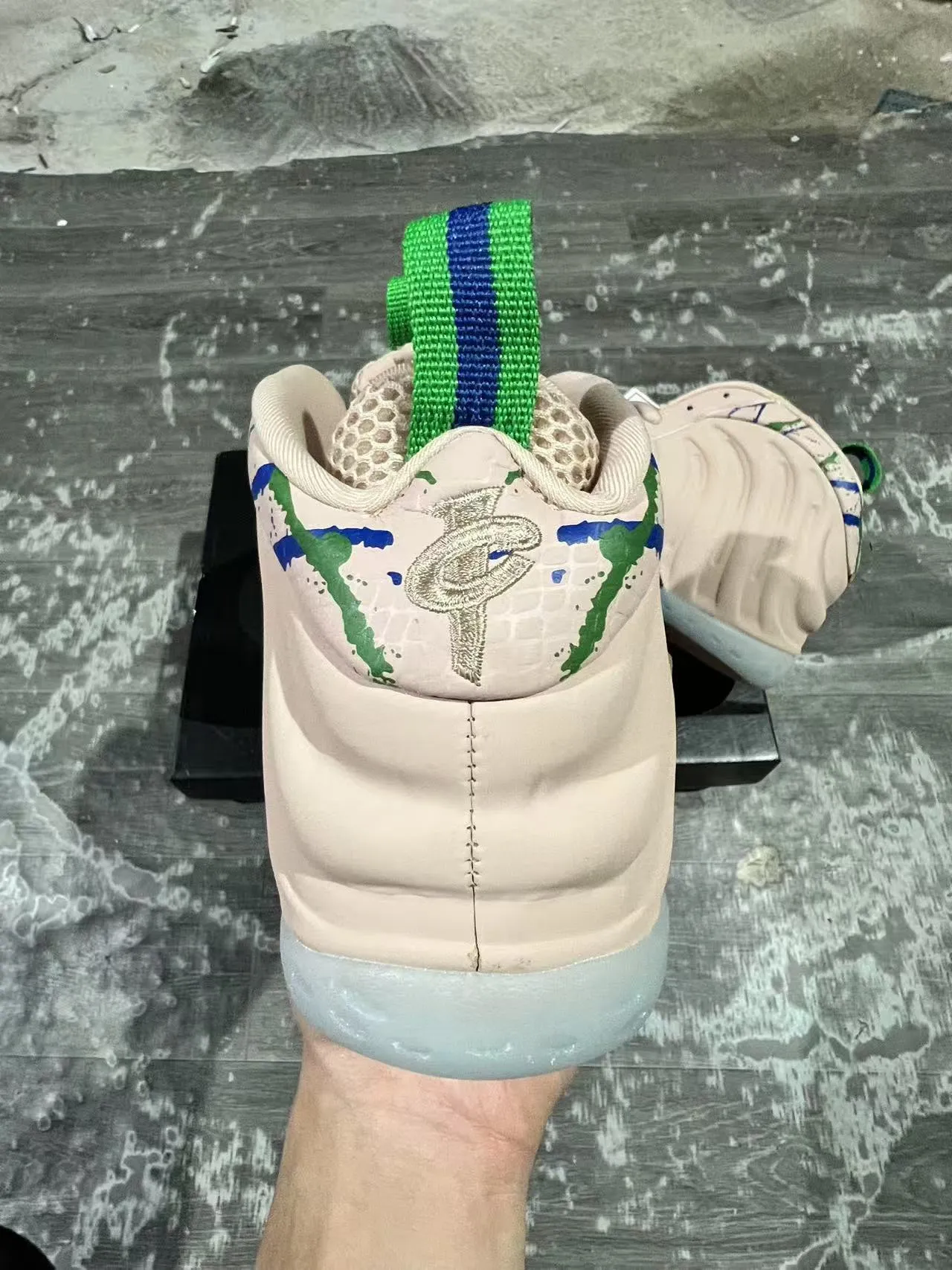 Nike Air Foamposite One Beige Blue Molded Synthetic Upper Ribbed Paneling Lifestyle Sneakers 7