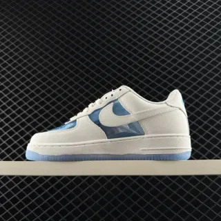 Nike Air Force 1 Low सफेद और ट्रांसल्यूसेंट नीला लाइफस्टाइल स्नीकर