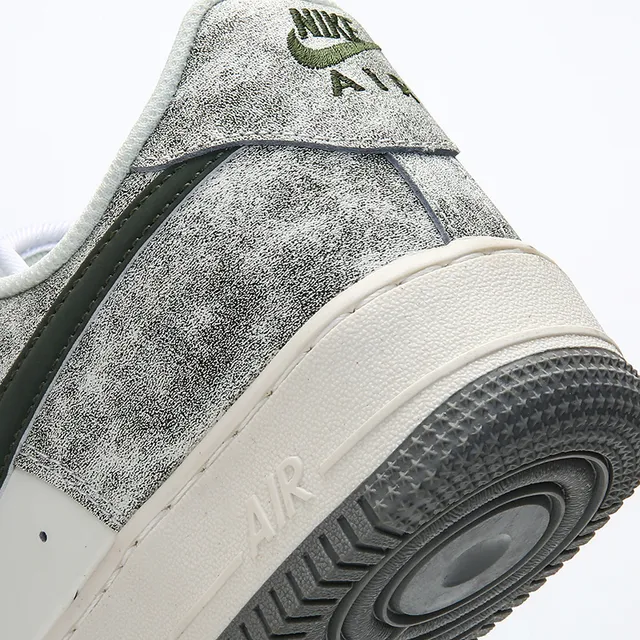 Nike Air Force 1 Speckled Silver and Green Lifestyle Sneakers 4