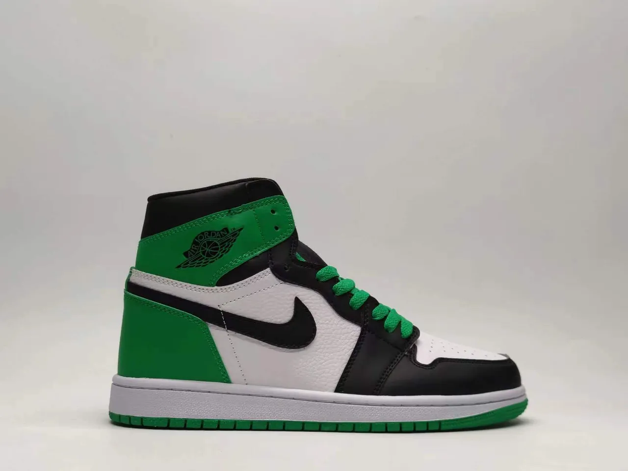 Nike Air Jordan 1 Black Green Toe Basketball Shoes 8