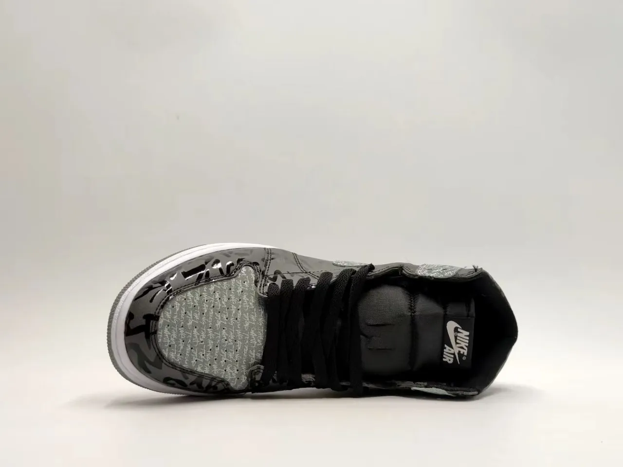 Nike Air Jordan 1 Graffiti Print Black Gray Basketball Shoes 3