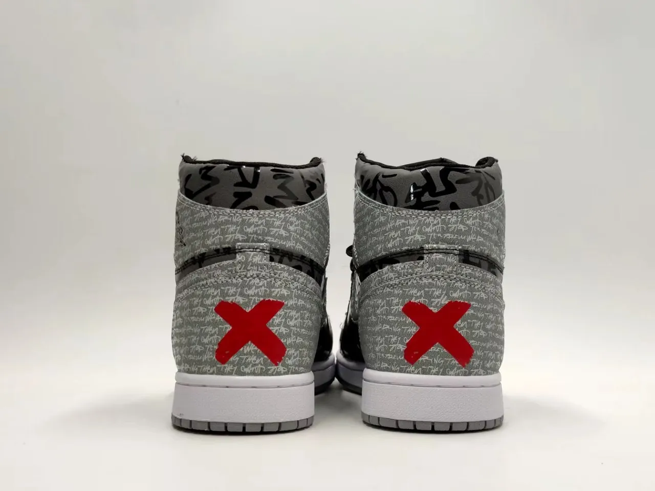 Nike Air Jordan 1 Graffiti Print Black Gray Basketball Shoes 4