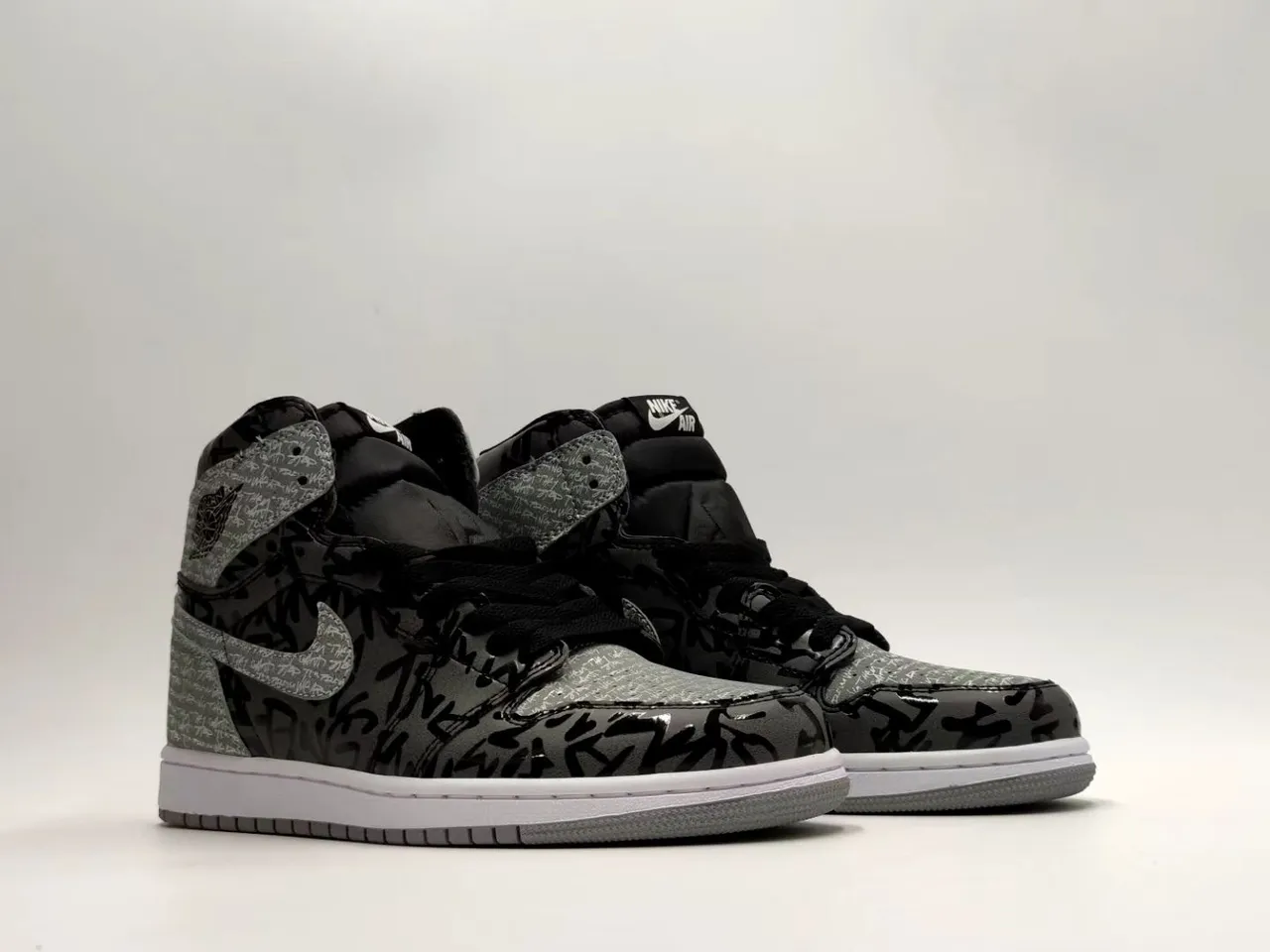 Nike Air Jordan 1 Graffiti Print Black Gray Basketball Shoes 5