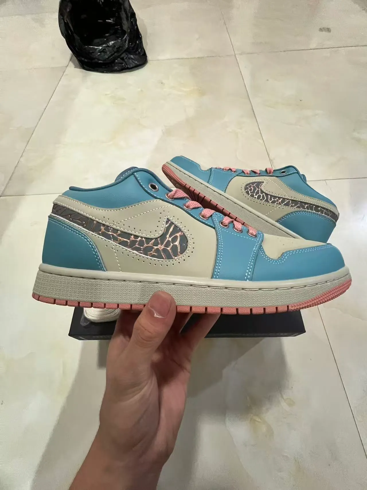 Nike Air Jordan 1 Low Giraffe Print Blue Beige Pink Lifestyle Sneakers 7