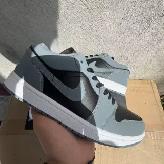 Nike Air Jordan 1 Low 灰黑 生活方式运动鞋
