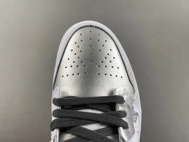 Nike Air Jordan 1 Low Sneakers Lifestyle Prata Metálica Impressão de Cobra 6