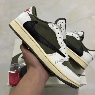 Nike Air Jordan 1 Low Olive Travis Scott Collaboration Lifestyle Sneakers