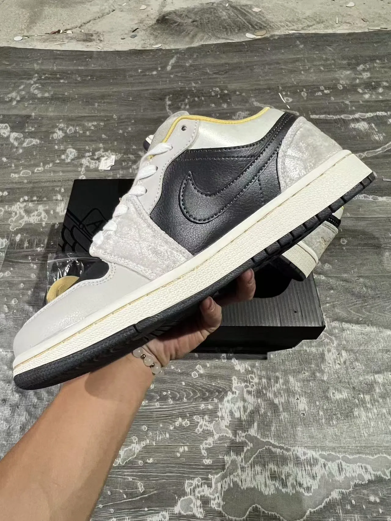 Nike Air Jordan 1 Low Silver Black Crystal Swoosh Lifestyle Sneakers 5