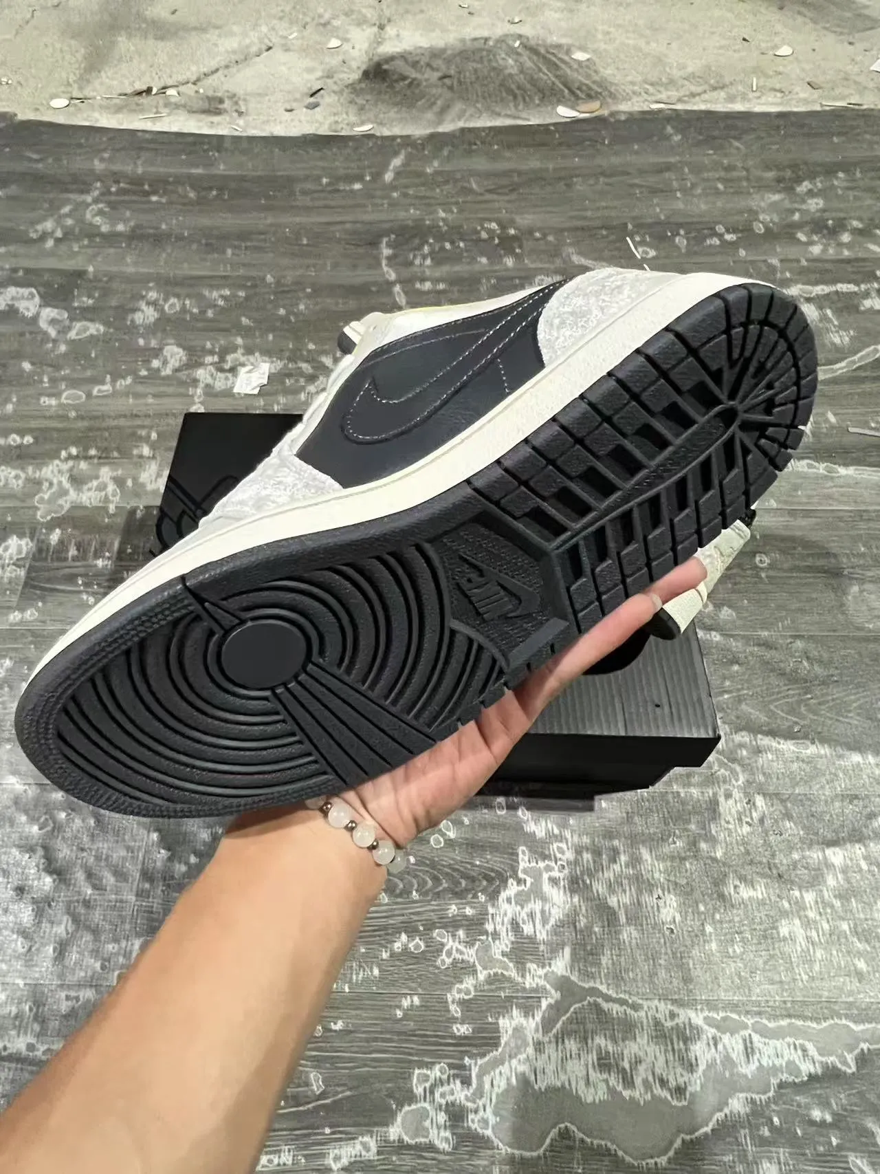 Nike Air Jordan 1 Low Silver Black Crystal Swoosh Lifestyle Sneakers 6