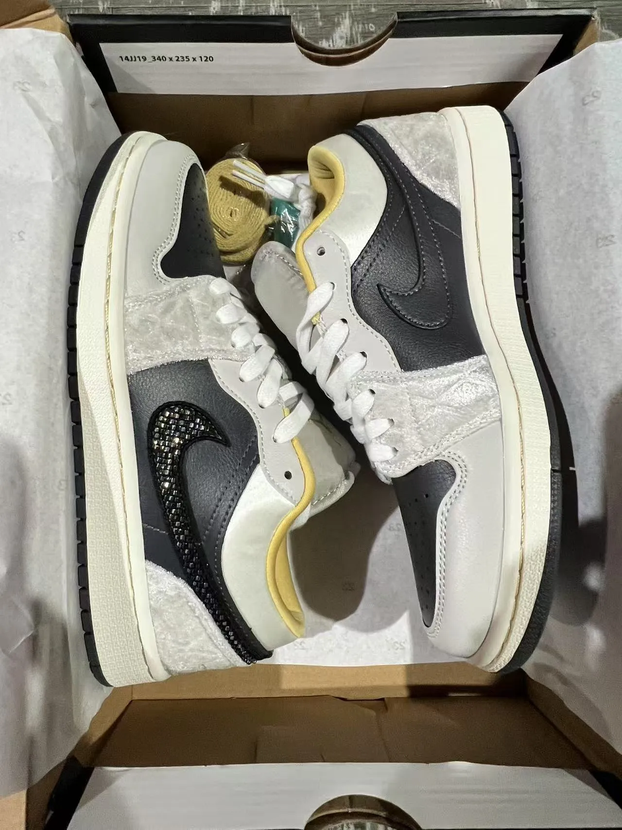 Nike Air Jordan 1 Low Silver Black Crystal Swoosh Lifestyle Sneakers 9