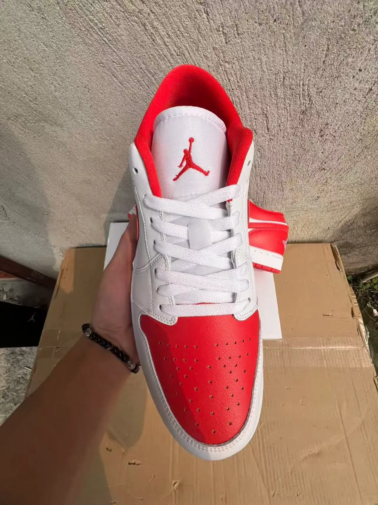 Nike Air Jordan 1 Blanc et Rouge Lifestyle Sneakers 3
