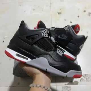 耐克 Air Jordan 4 黑红白篮球鞋