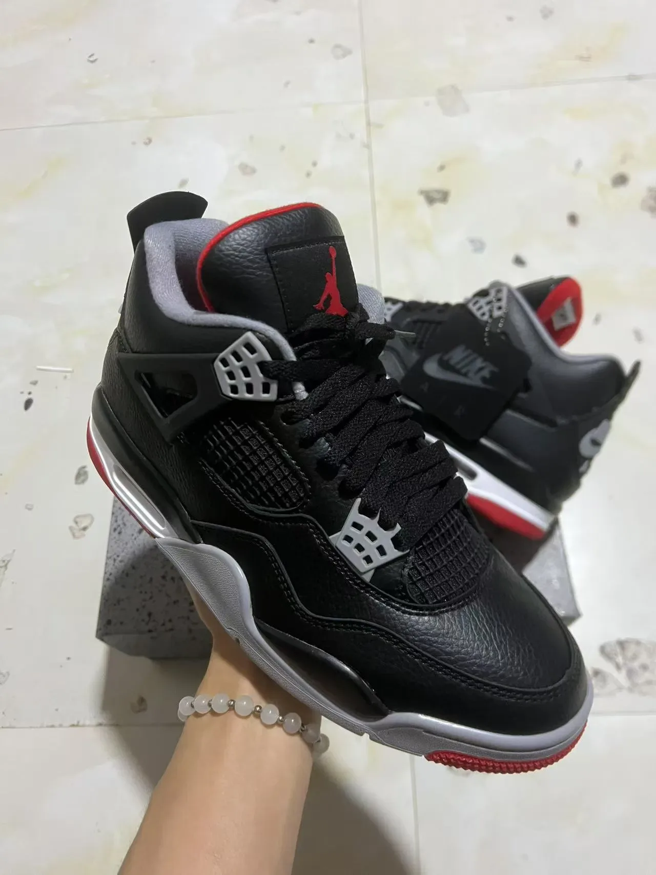 Nike Air Jordan 4 Chaussures de Basketball Noir Rouge Blanc 2