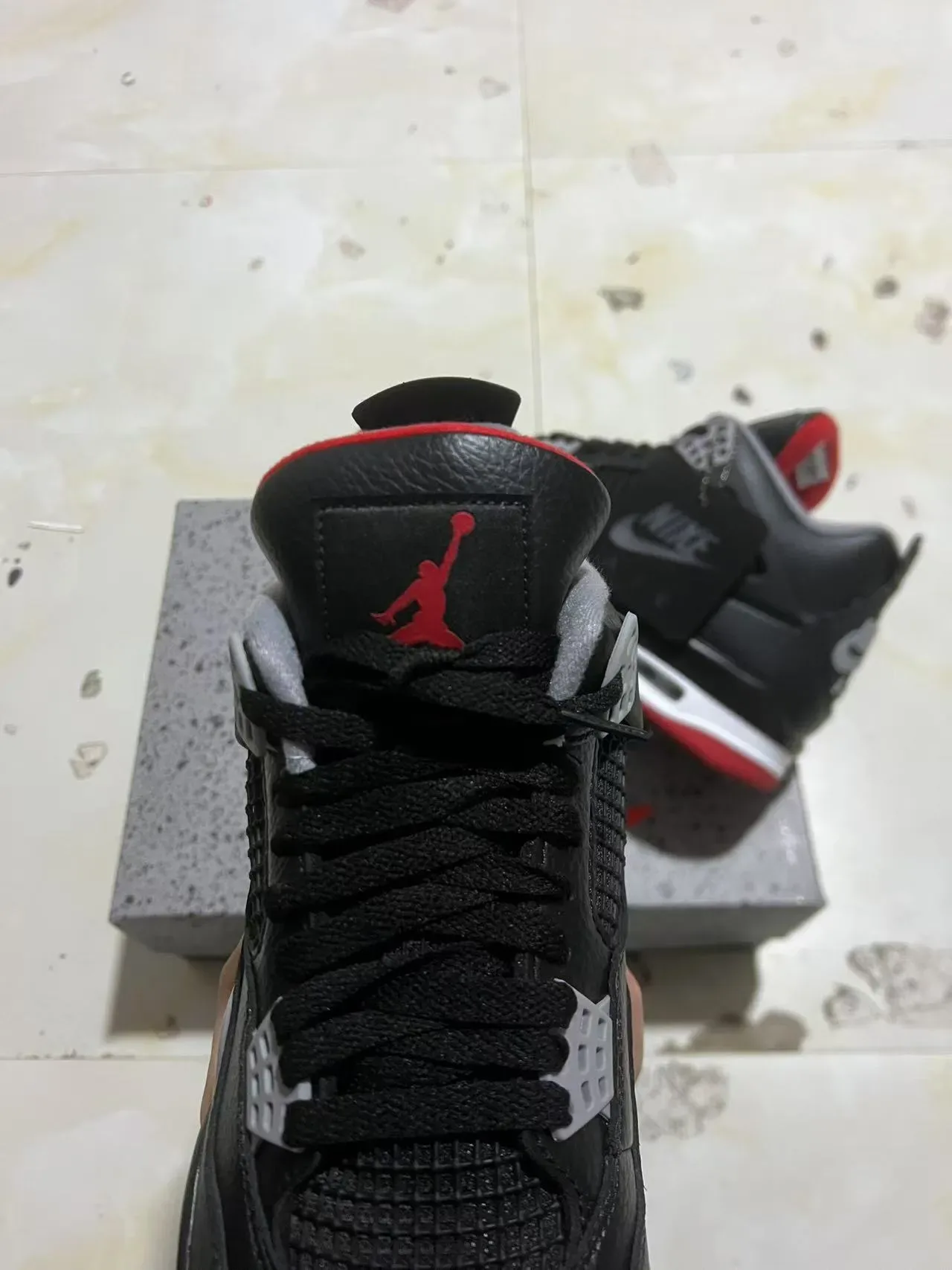 Nike Air Jordan 4 Chaussures de Basketball Noir Rouge Blanc 4