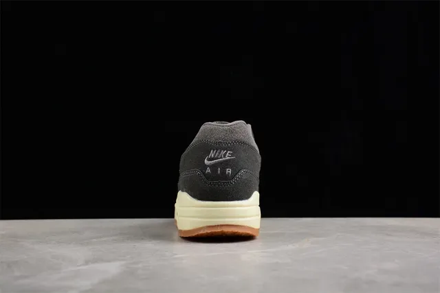 Nike Air Max 1 Gris Foncé Blanc Crème Gomme Sneakers Lifestyle 10