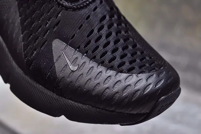 Nike Air Max 270 All Black Lifestyle Sneakers 3