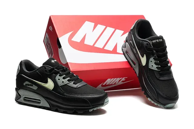 Nike Air Max 90 GORE-TEX Black Pale Green Lifestyle Sneakers 2