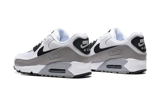 Nike Air Max 90 White Gray Black Baskets Lifestyle 3