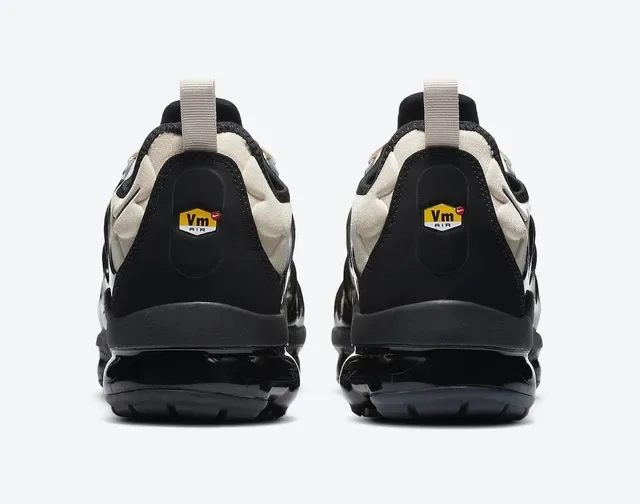 Nike Air VaporMax Plus Beige and Black Lifestyle Sneakers 3