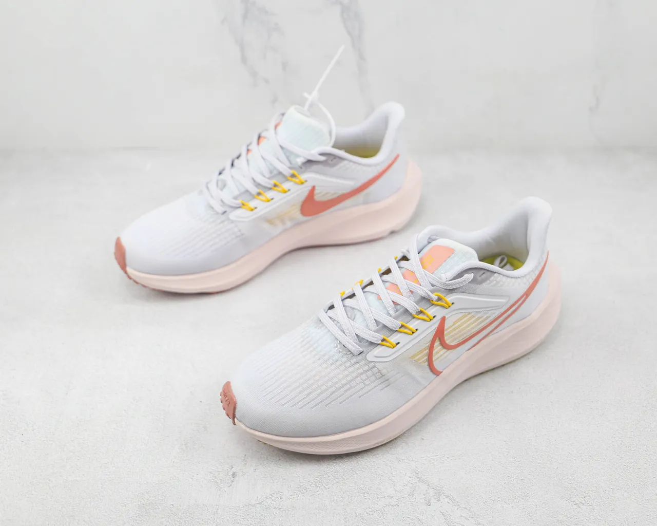 Nike Air Zoom Pegasus Gray Pink Engineered Knit Upper Wide Platform Midsole Running Shoes 4