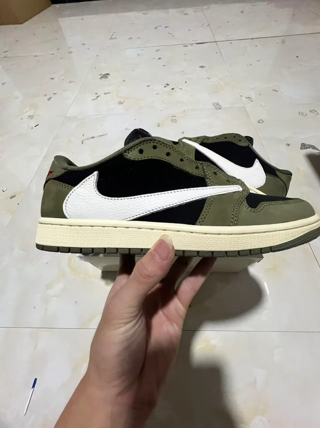 Nike Army Green Black Low-Top Suede-and-Mesh Upper Lifestyle Sneakers 7