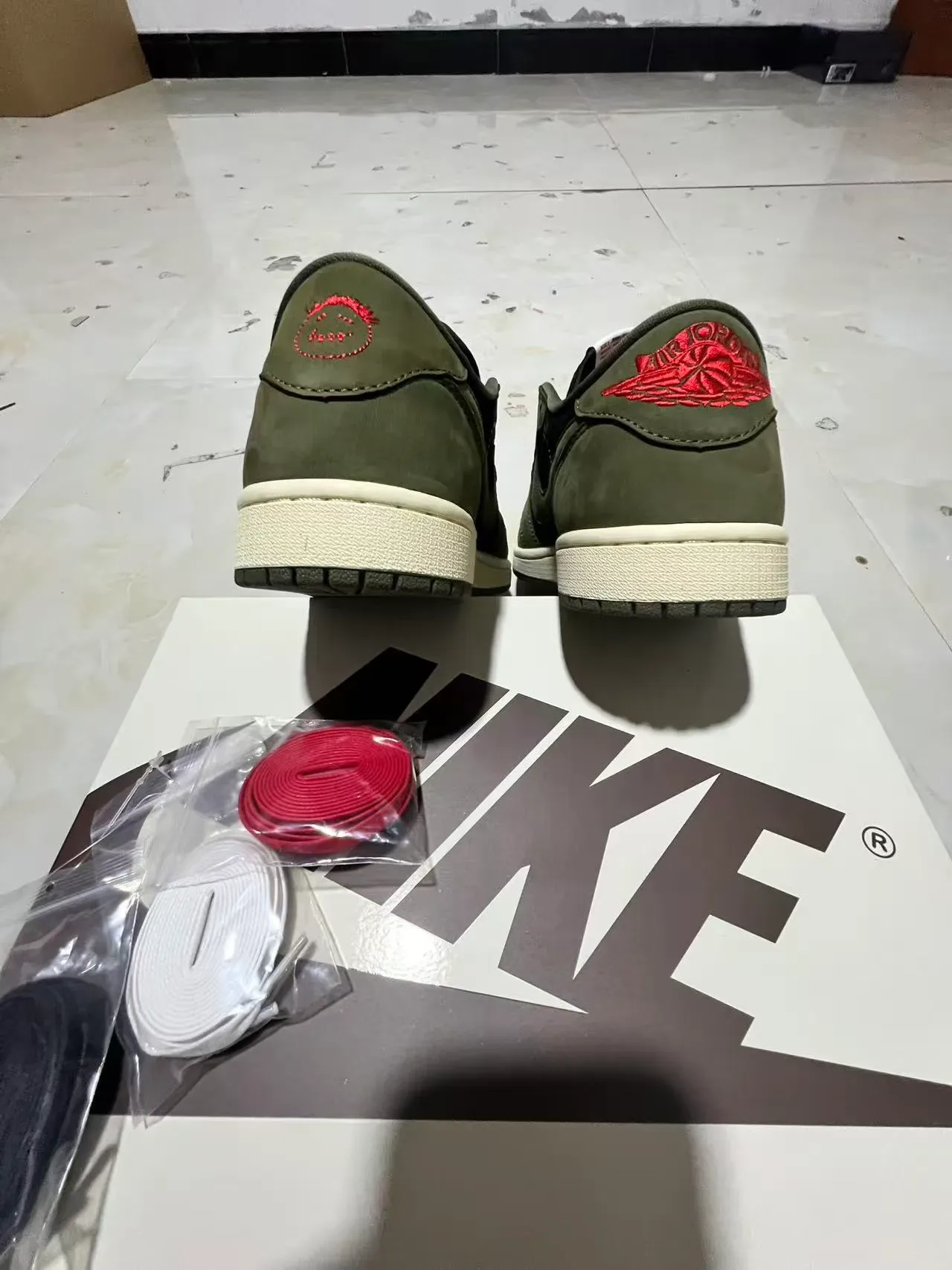 Nike Army Green Black Low-Top Suede-and-Mesh Upper Lifestyle Sneakers 9