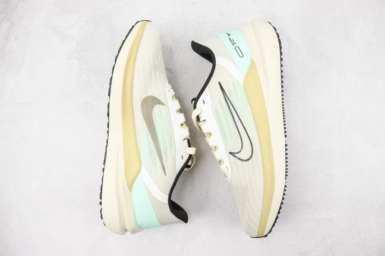 Nike Beige Green Engineered Mesh Upper Ribbed Texture Running Shoes 2