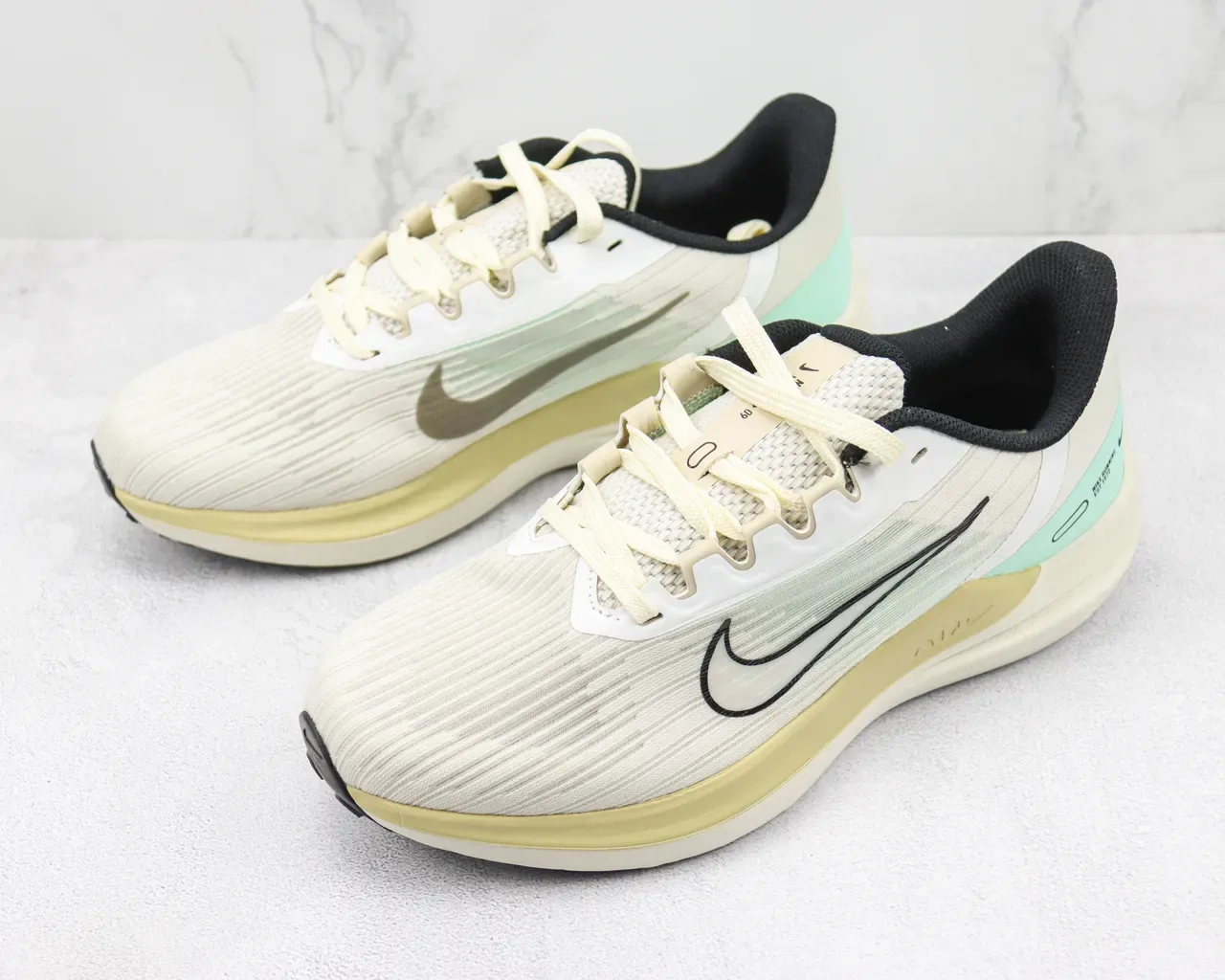 Nike Beige Green Engineered Mesh Upper Ribbed Texture Running Shoes 4