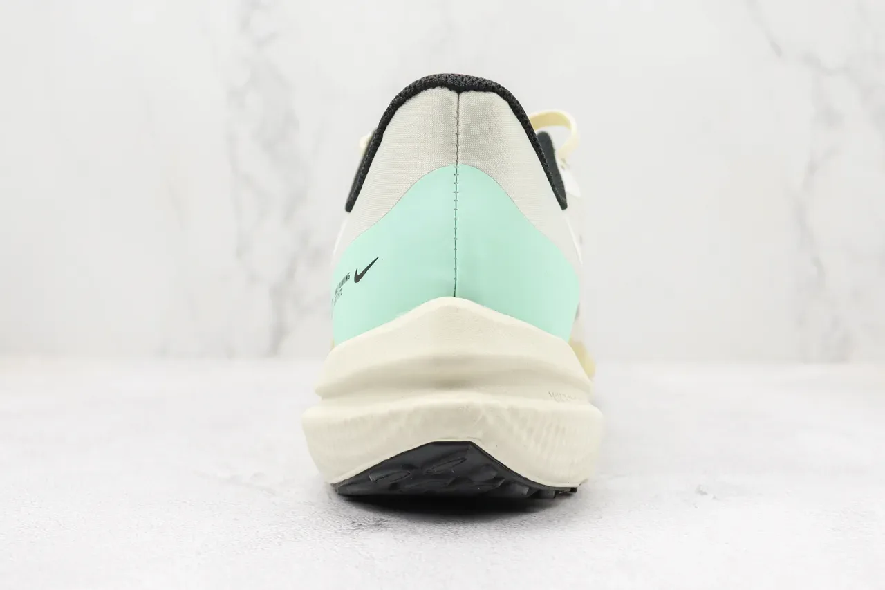 Nike Beige Green Engineered Mesh Upper Ribbed Texture Running Shoes 9