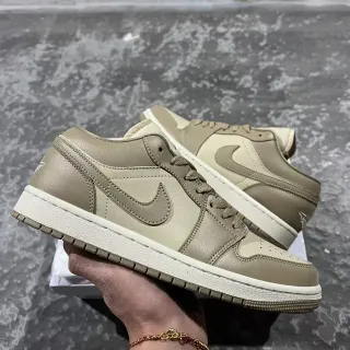Nike Beige Low-Top Leather Upper Lifestyle Sneakers
