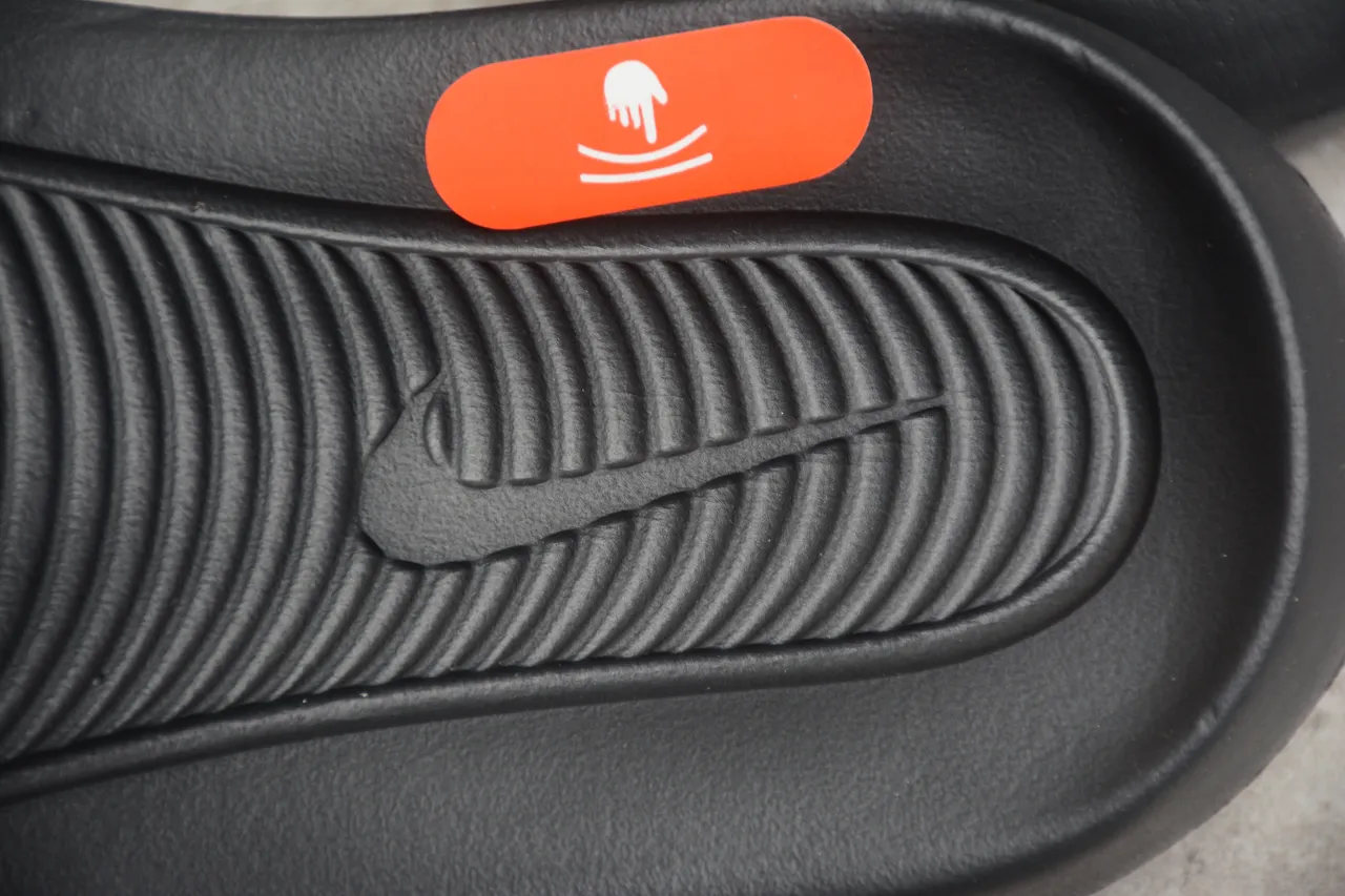 Nike Benassi JDI Checkerboard Print Slippers 3