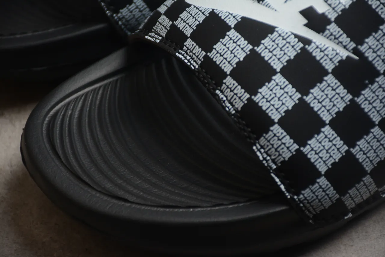 Nike Benassi JDI Checkerboard Print Slippers 7