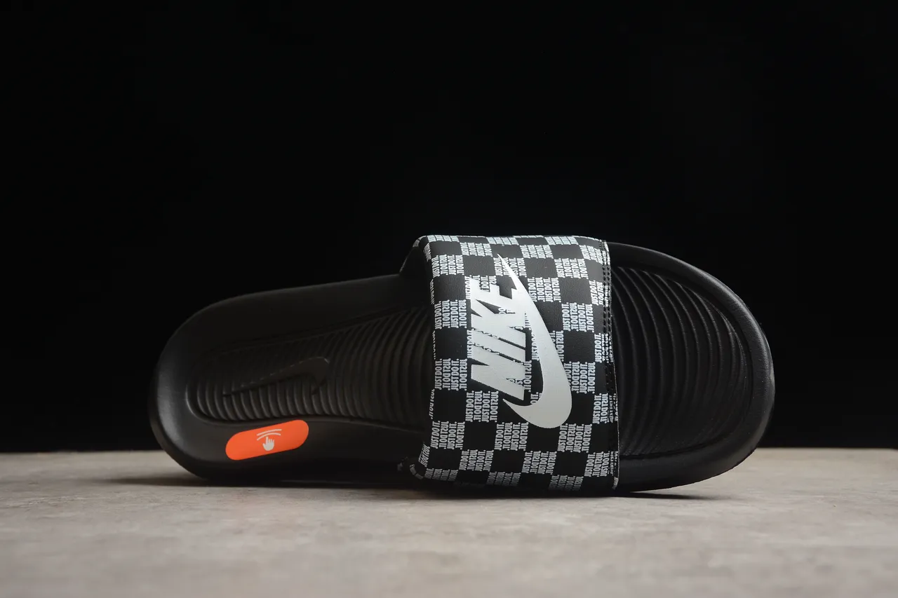 Nike Benassi JDI Checkerboard Print Slippers 10