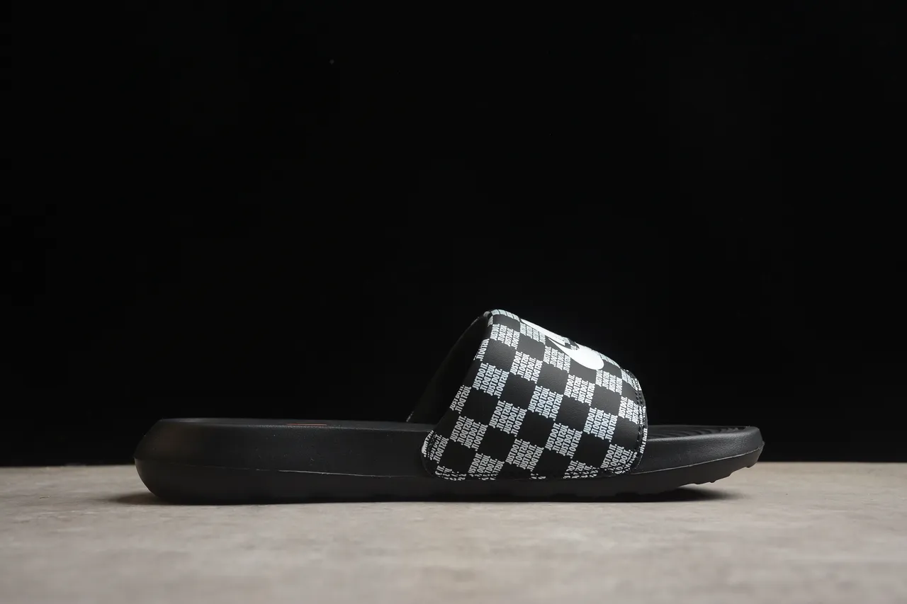 Nike Benassi JDI Checkerboard Print Slippers 11