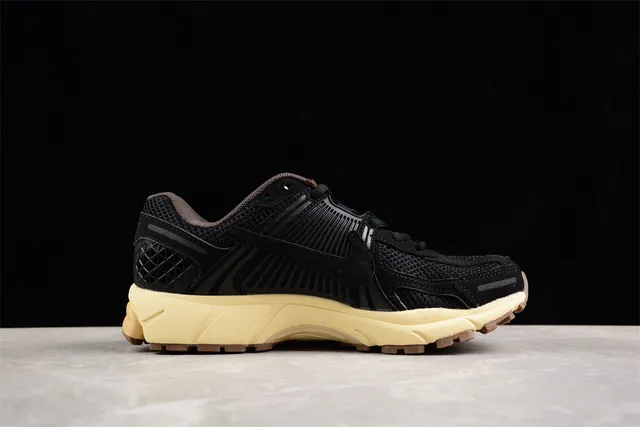 Nike Black Beige Mesh And Synthetic Upper Ribbed Cage Overlay Running Shoes 11