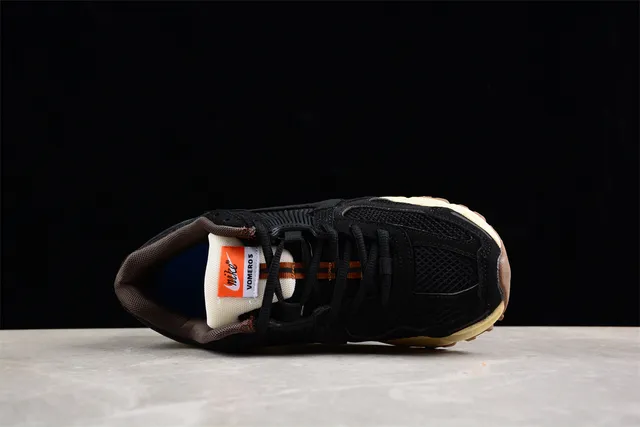 Nike Black Beige Mesh And Synthetic Upper Ribbed Cage Overlay Running Shoes 12
