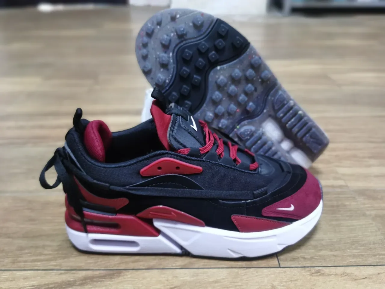 Nike Black Burgundy Layered Mesh And Suede Upper Sculpted White Midsole Lifestyle Sneakers 4
