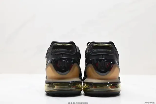 Nike Chaussures Lifestyle avec Upper en Maille Noir et Or, Swoosh et Lacets 2