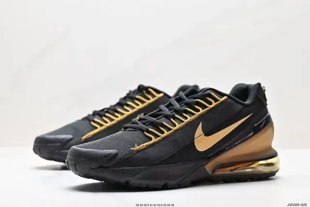Nike Chaussures Lifestyle avec Upper en Maille Noir et Or, Swoosh et Lacets 7