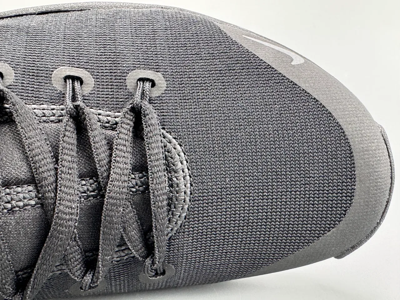 Nike Black Gray Knit Upper Sculpted Ridged Midsole Lifestyle Sneakers 2
