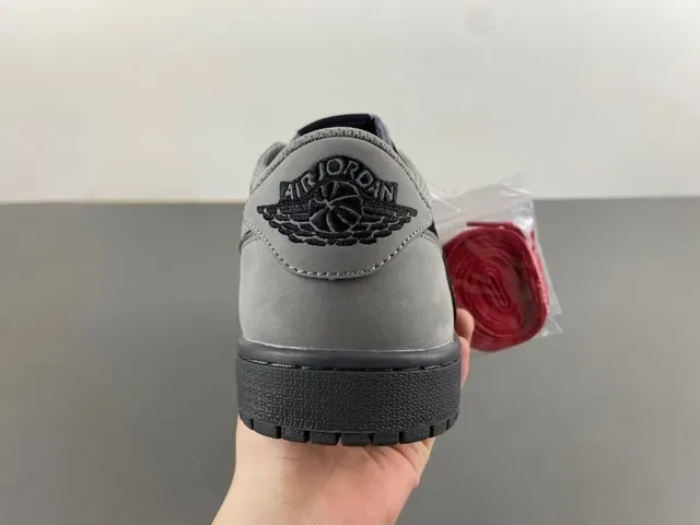 Nike Black Gray Low-Top Perforated Toe Lifestyle Sneakers 5