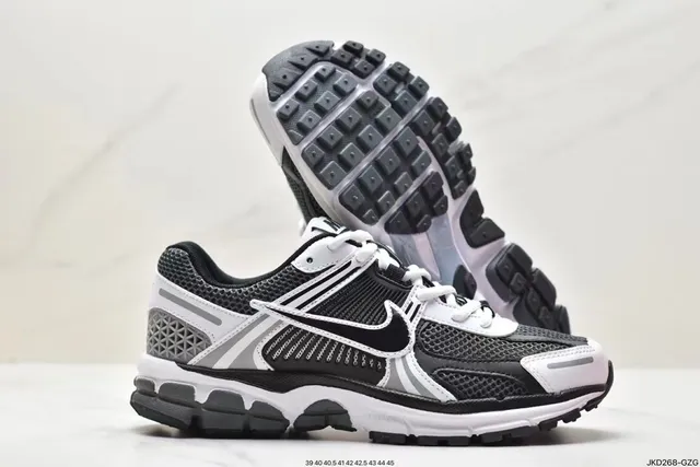 Nike Noir Gris Maille supérieure Superposition de cage synthétique Chaussures de course 5