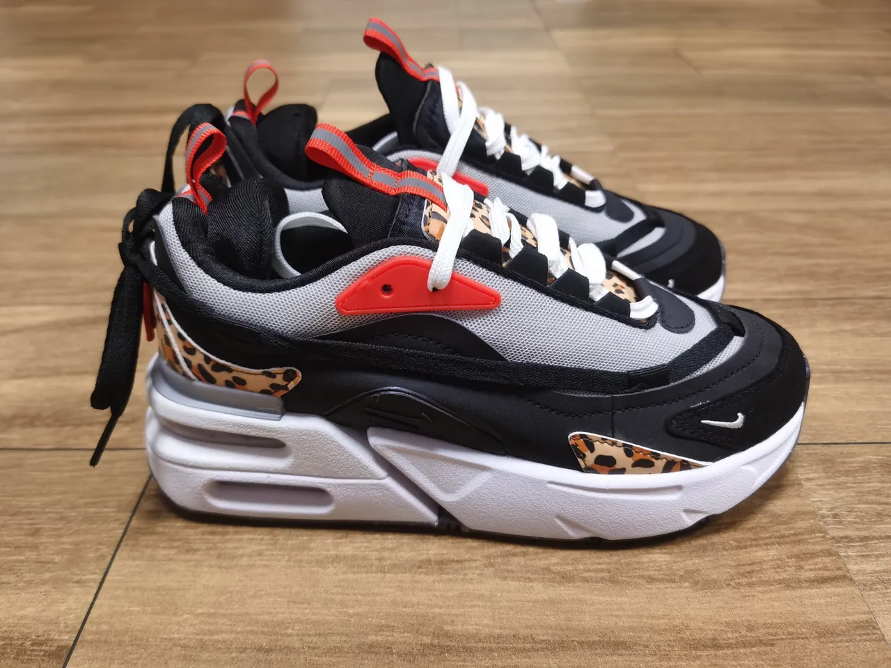 Nike Black Multicolor Layered Mesh And Synthetic Overlays Leopard-Print Accents Chunky Sneakers 2
