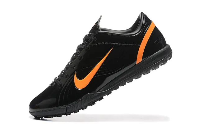 Nike Chaussures de football Turf Noir Orange Coupe-basse Supérieure Synthétique Brillante 5