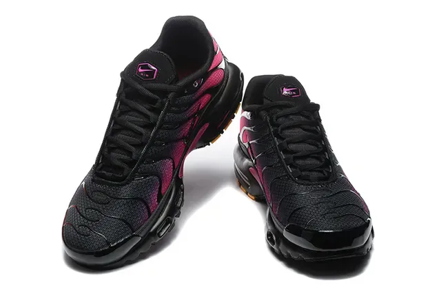 Nike Black Pink Layered Mesh And Synthetic Upper Flame-Inspired Gradient Overlays Lifestyle Sneakers 10