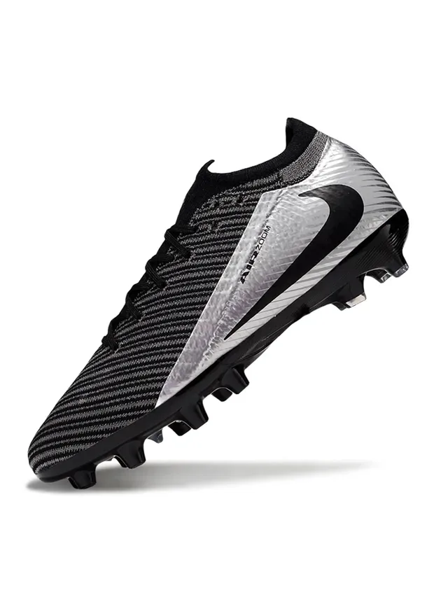 Nike Chuteiras de futebol preto e prata com upper em knit e painel metálico para terreno firme 6